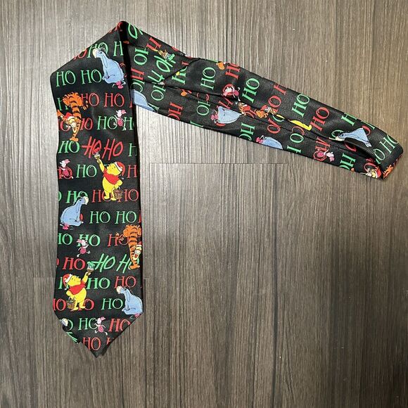 VTG Disney Winnie The Pooh & Friends Christmas Holiday Neck Tie Black Men’s 54" - Picture 3 of 7